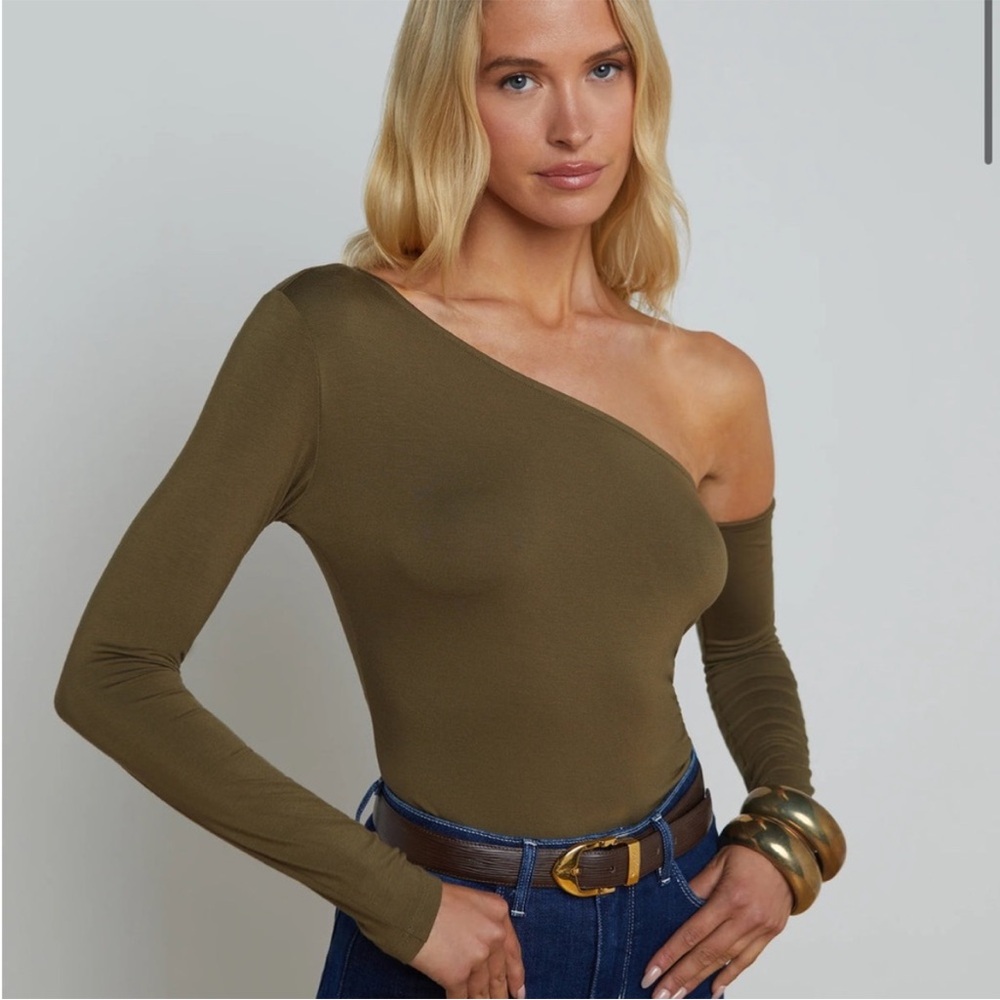 L’AGENCE Hattie One-Shoulder Top